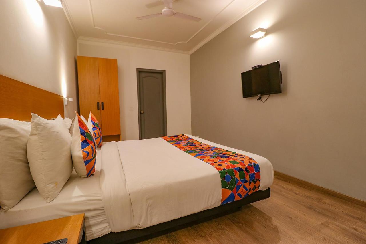Fabhotel Lord Inn New Delhi Exterior photo