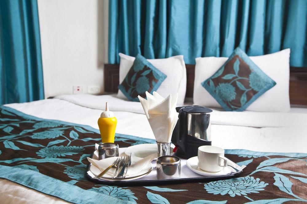 Fabhotel Lord Inn New Delhi Exterior photo